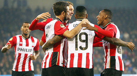 名场面！方便连续把脚踢进泰拳王嘴里，对方怒了想殴打裁判判负.